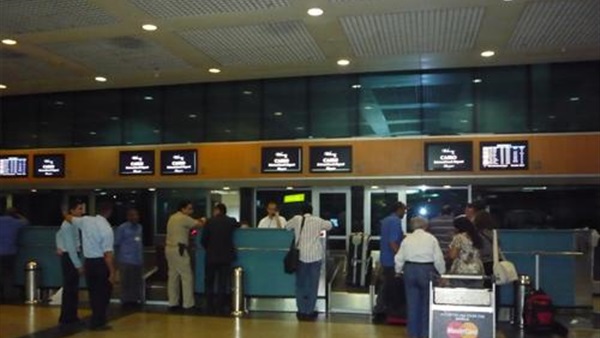 مطار القاهرة
