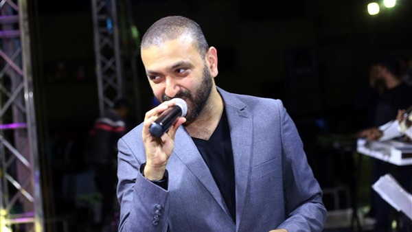 الفنان كريم محسن