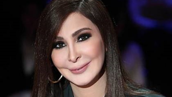 الفنانة إليسا