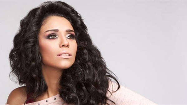 الفنانة امينة