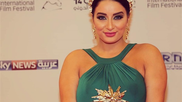 جولي بكر