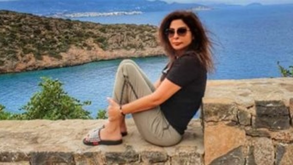 الفنانة اليسا