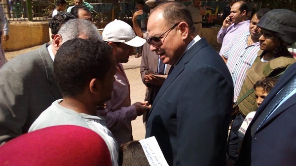 محافظ الفيوم خلال