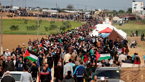 المتظاهرين الفلسطينيين