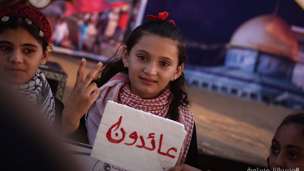 طفلة فلسطينية تنضم