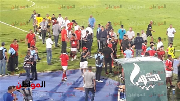 لاعبو الأهلي