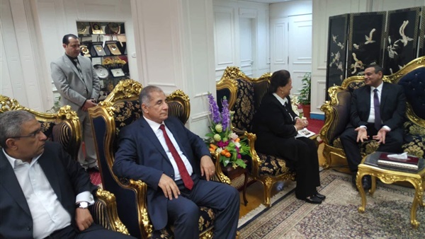 محافظ البحيرة يستقبل