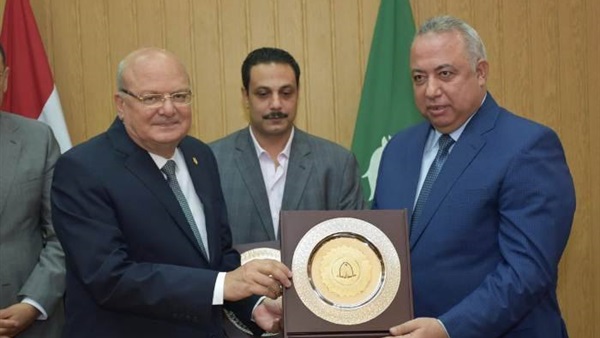 محافظ الشرقية الجديد-محافظ