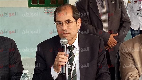 الدكتور يوسف عامر