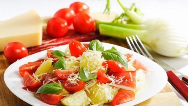 سلطة البطاطس ودبس