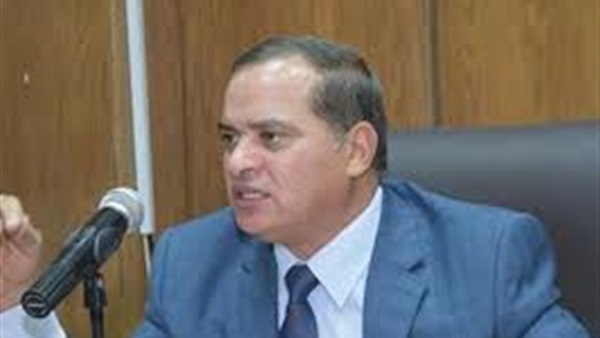 الدكتور أحمد عزيز