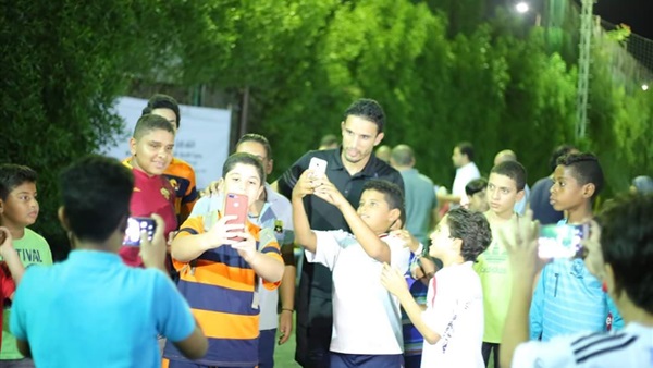 فريق الجونة مع الأيتام