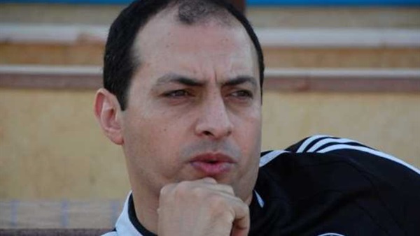 الدكتور عمرو عبد
