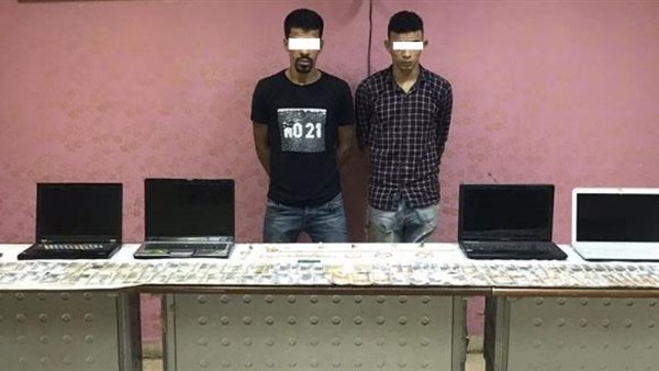 المتهمان بالمضبوطات