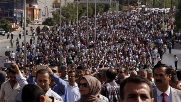 المظاهرات الحاشدة