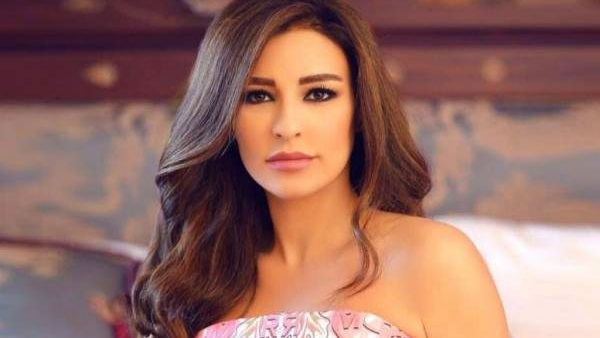 الفنانة ماغي بوغضن