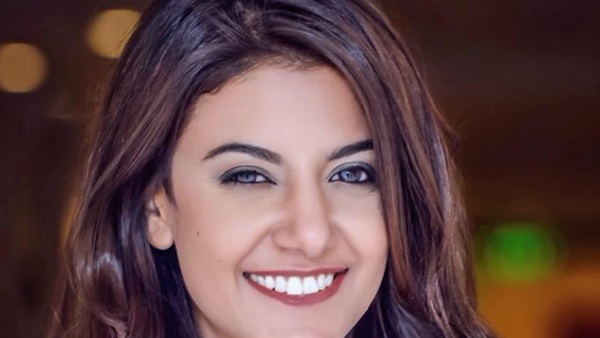 المطربة ياسمين على