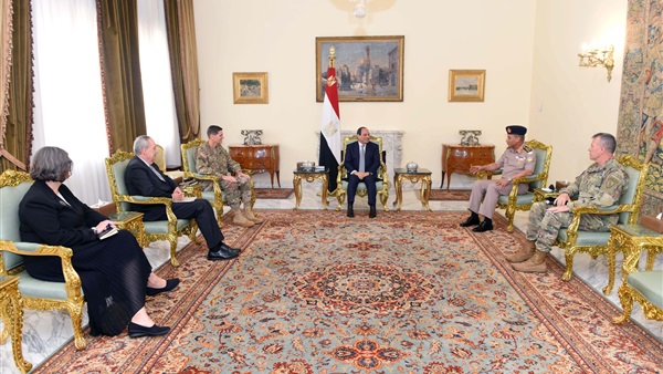 الرئيس السيسي ووفد