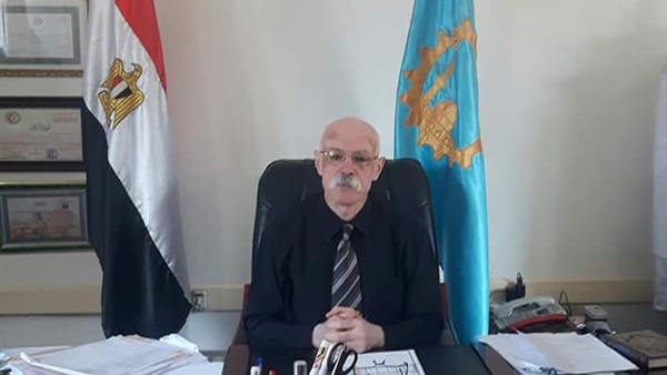 الدكتور حاتم كمال