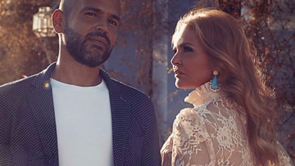 يسرا وابو