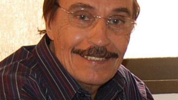 عزت العلايلي