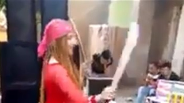 فيديو| فتاة ترقص