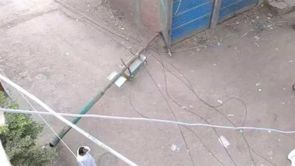 سقوط عامود كهرباء