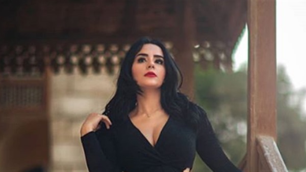 الفنانة إيمان سلامة