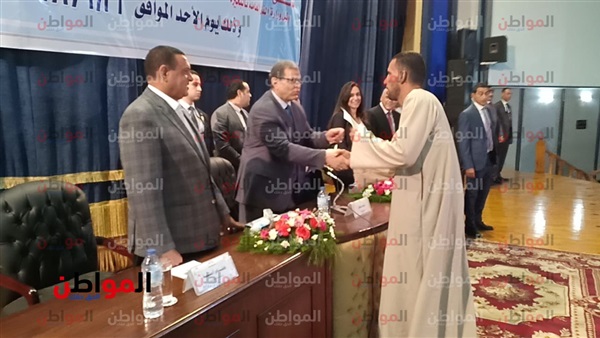 وزير القوى العاملة