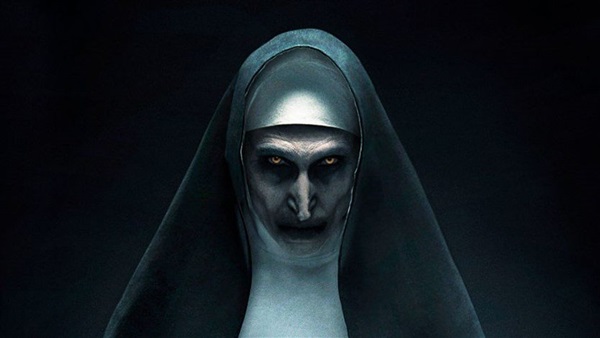بطله فيلم The Nun