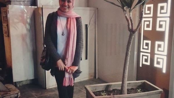 إيمان _ طالبة جامعية