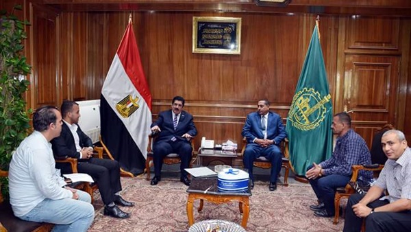 محافظ القليوبية يلتقي
