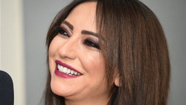 الفنانة أمل عرفة