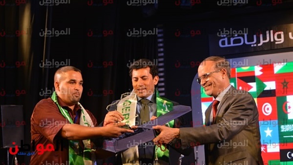 تكريم الوفود العربية