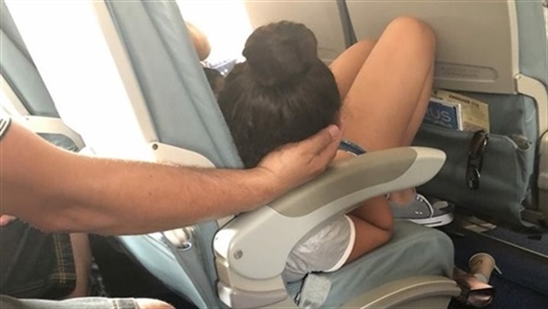 رجل يتحول حديث السوشيال