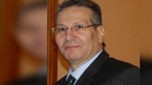 الدكتور أحمد محي
