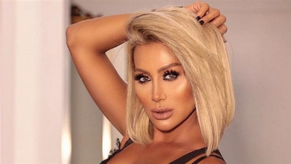 الفنانة مايا دياب