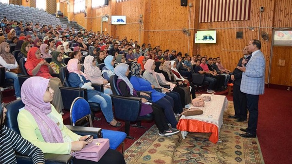 بدء الدراسة بكليات