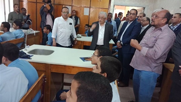 رئيس مجلس الوزراء