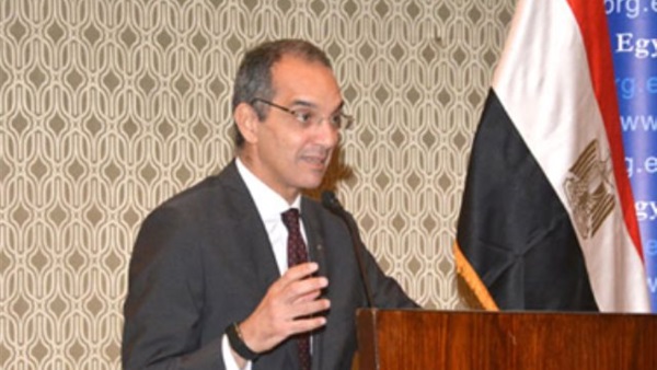الدكتور عمرو طلعت