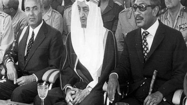 عبدالعزيز حجازي مع