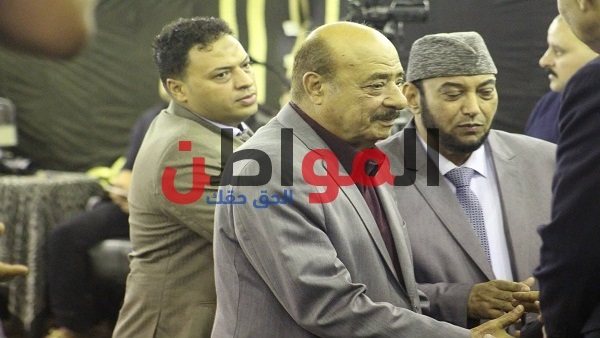 فايق عزب