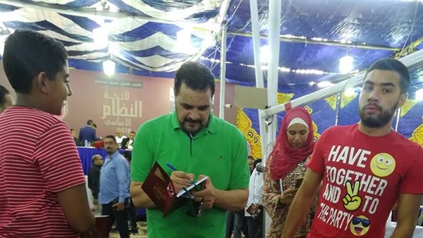 الفنان مجدي كامل