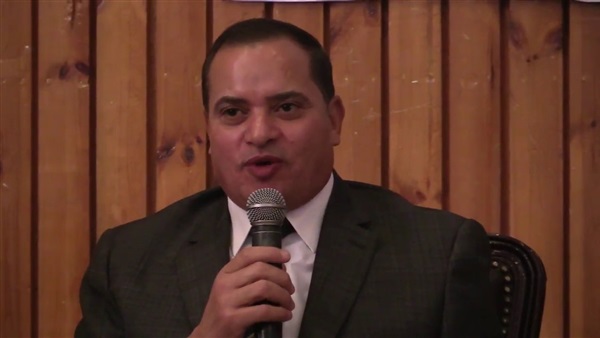 الدكتور أحمد عزيز