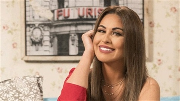 الفنانة مي سليم