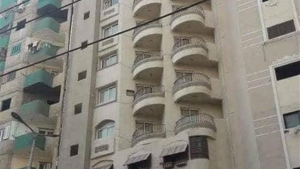 ميل مفاجئ ببرج سكني