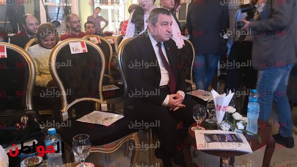 عصام شرف