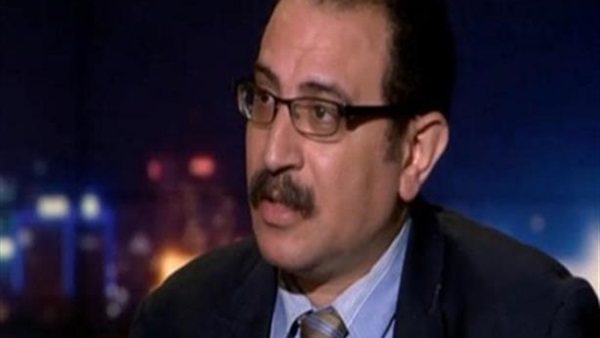 طارق فهمي استاذ العلوم