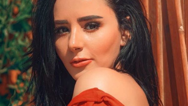 الفنانة إيمان سلامه