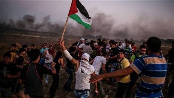 فلسطيني خلال مسيرات